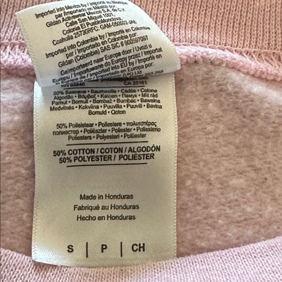 Women’s Gildan Pink Ariana Grande Dangerous Woman Tour Crewneck Sweatshirt - Picture 7 of 7